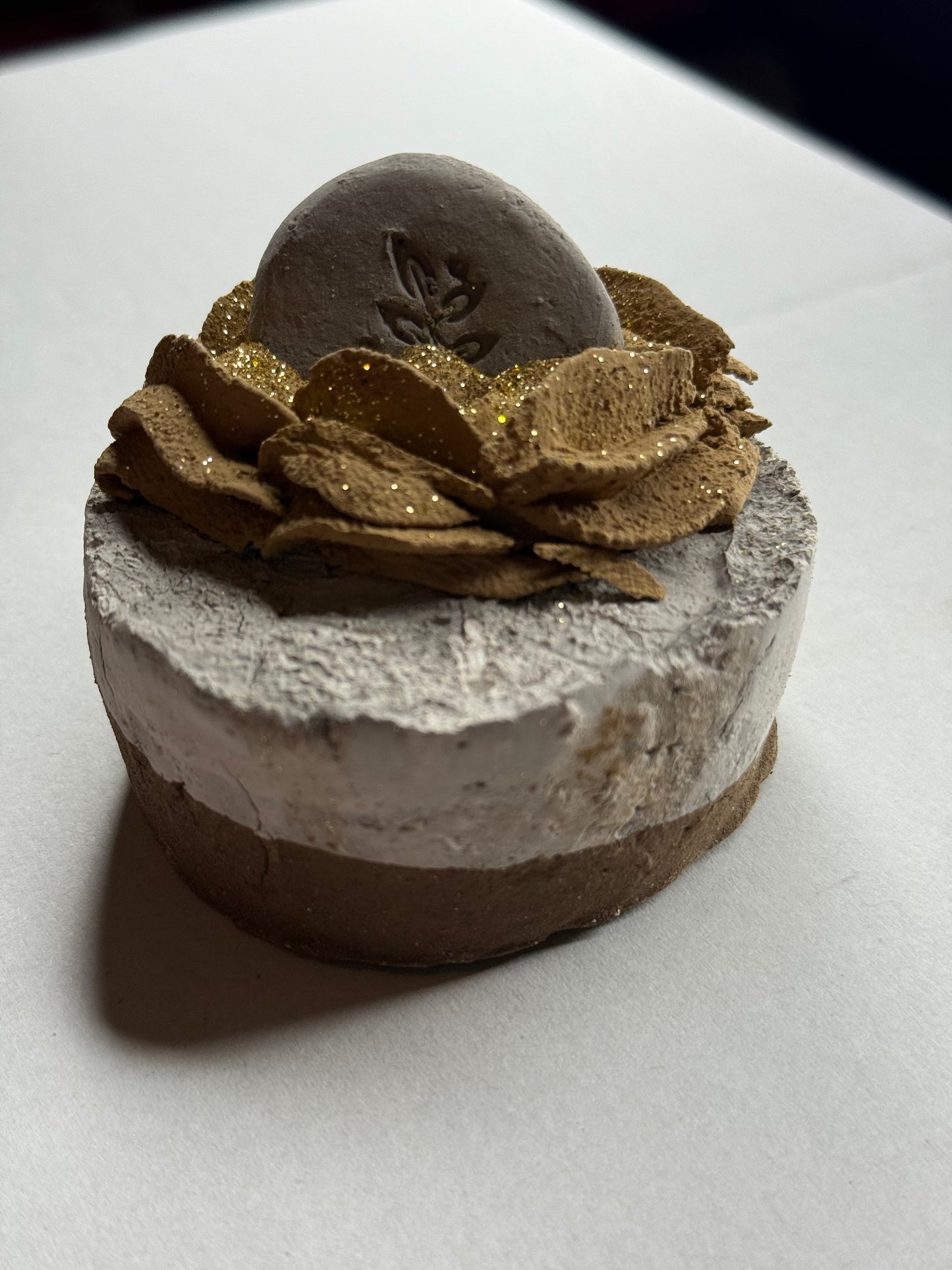 Pastel Flor Oro Azteca