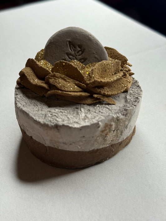 Pastel Flor Oro Azteca